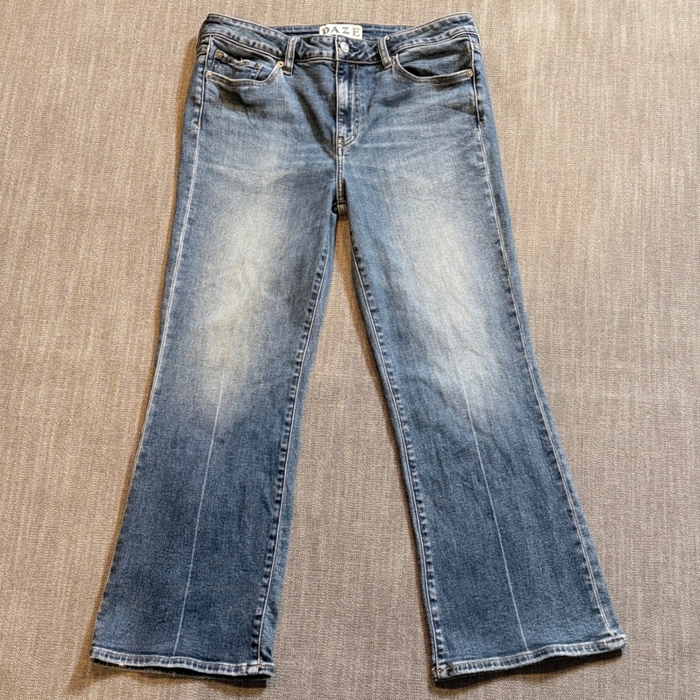 Daze Denim Womens Size 30 Medium Wash High Rise Crop‎ Flare Jeans Blue